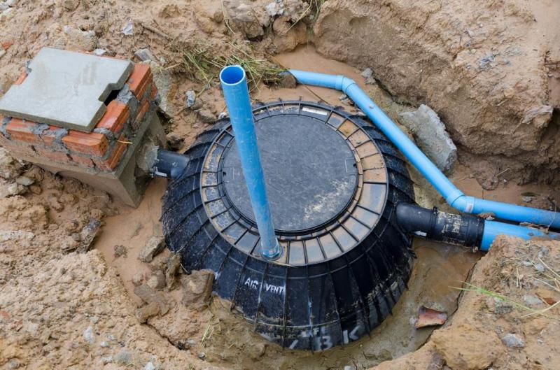 Installation d'une fosse septique &agrave; Fl&eacute;vy, guide pratique